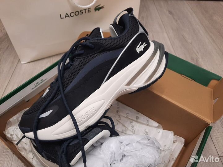 Продам кроссы Lacoste