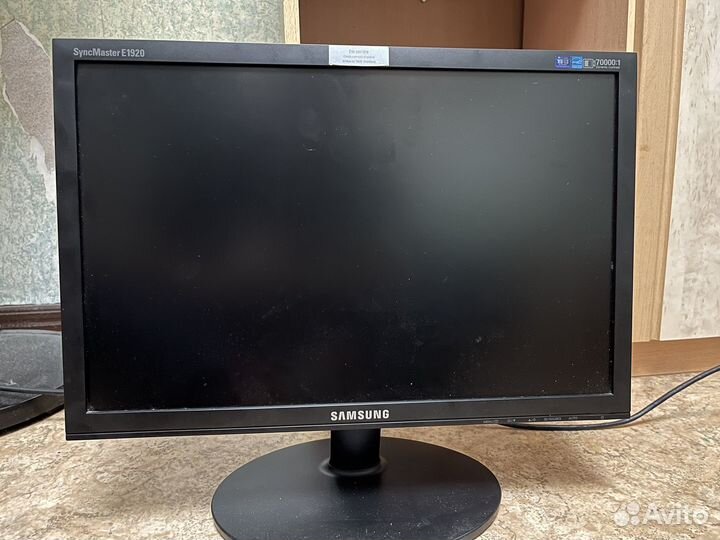 Монитор samsung E1920NW