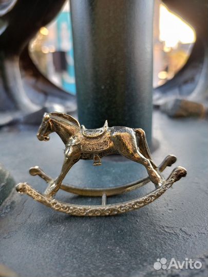 Аксессуар для дома лошадка каталог бронза