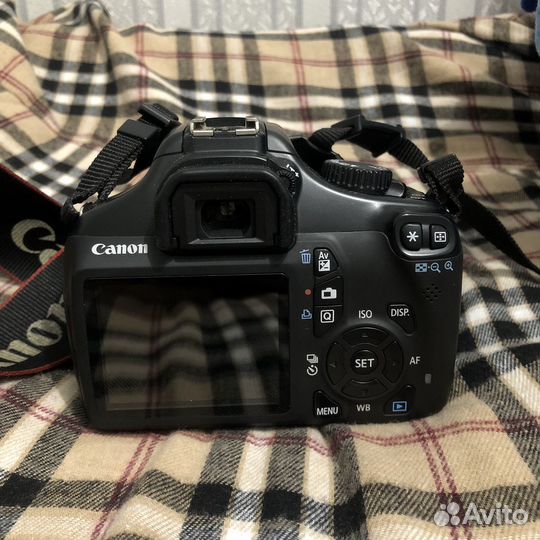 Зеркальный фотоаппарат canon eos rebel T3