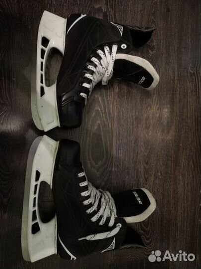 Хоккейные коньки bauer