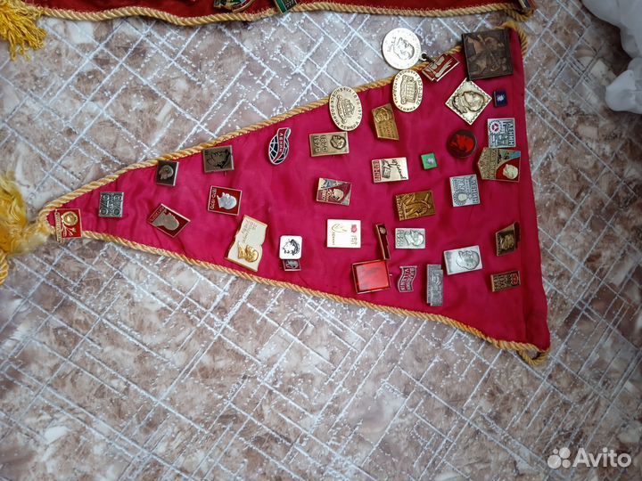 Значки времён СССР