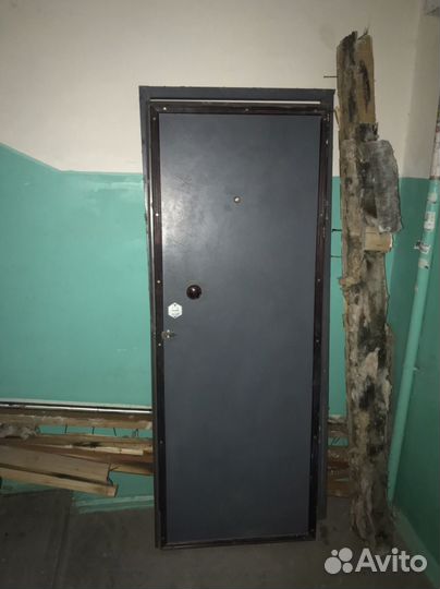 Дверь входная металлическая