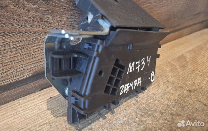 Замок багажника 495058724 Opel Zafira B 2005 - 2014 года