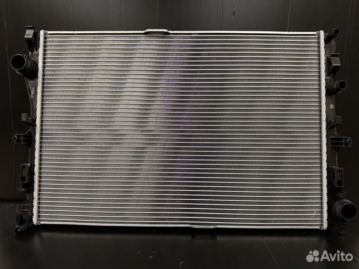 Радиатор охлаждения Mercedes W213 W205 W253