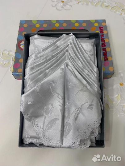 Новая скатерть и салфетки для стола 160х220 см