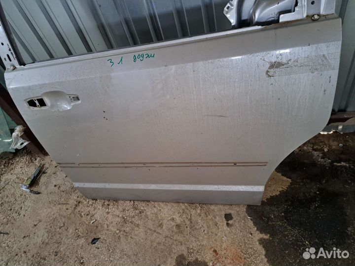 Дверь задняя левая на Dodge Caravan 5