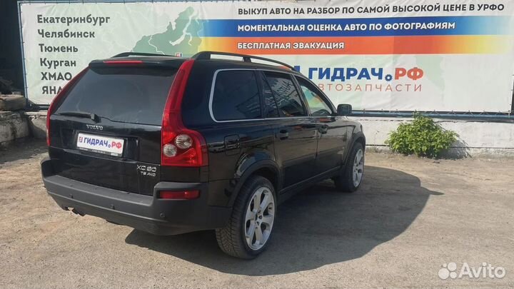 Накладка переднего крыла левого Volvo XC90 3065518