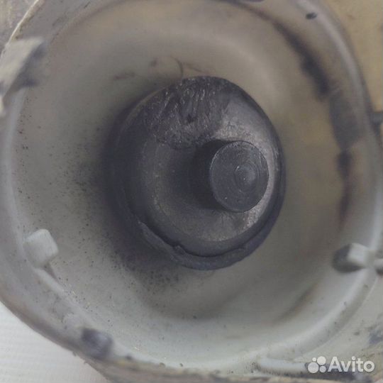 Кронштейн двигателя левый Audi A6 BDW 2004