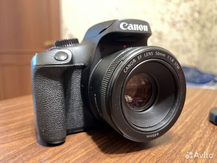 Canon EOS 4000D
