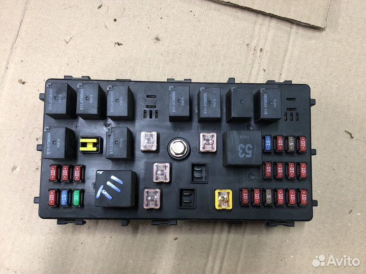 Блок предохрнателей подкапотный Chery Tiggo T11