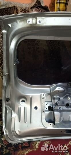 Крышка багажника со стеклом renault duster