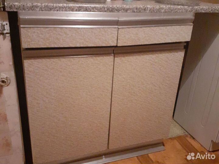 Шкаф кухонный напольный со столешницей.808360