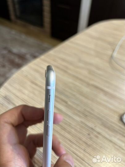 iPhone SE (2020), 128 ГБ
