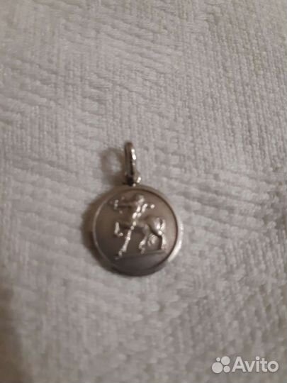 Серебряное кольцо и кулон