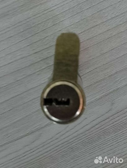 Замок дверной