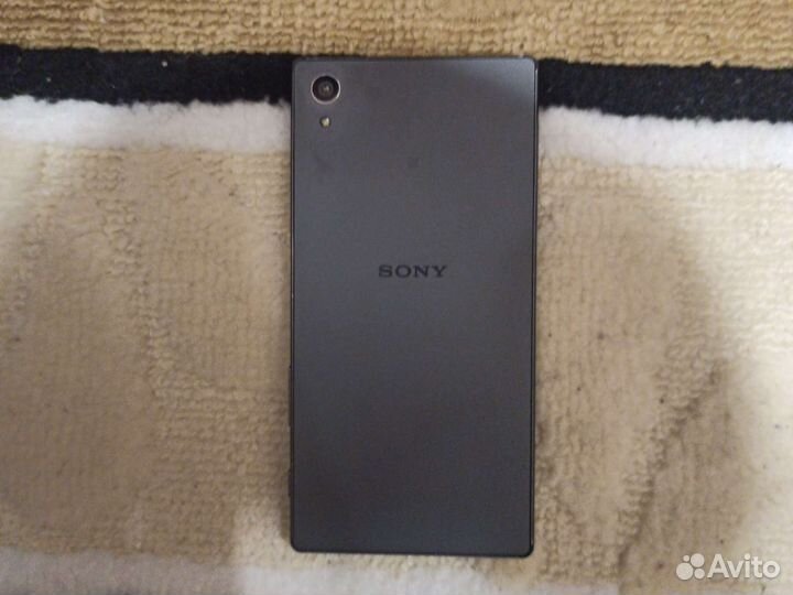 Телефон Sony z5 Dual