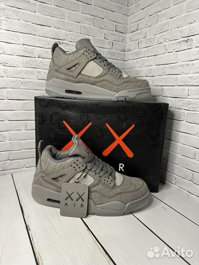 Кроссовки Nike Air Jordan 4 Retro Kaws