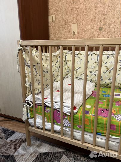 Детская кроватка