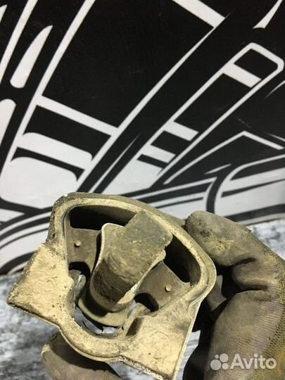 Опора АКПП Mercedes-Benz S-class W220