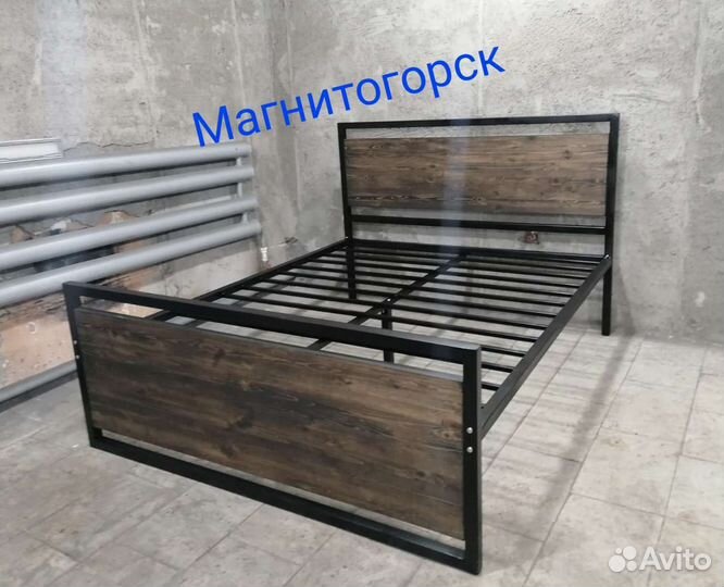 Кровать