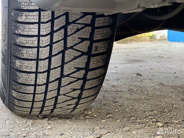 Kumho WinterCraft WP71 275/45 R21