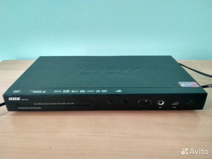 DVD плеер BBK- караоке с коллекцией фильмов