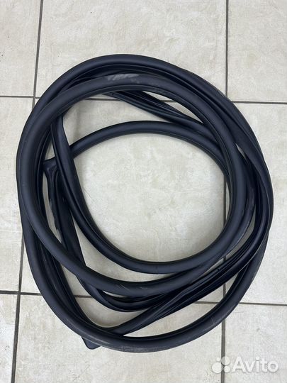 Уплотнитель двери hyundai solaris 2