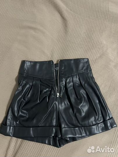 Кожаные шорты bershka s