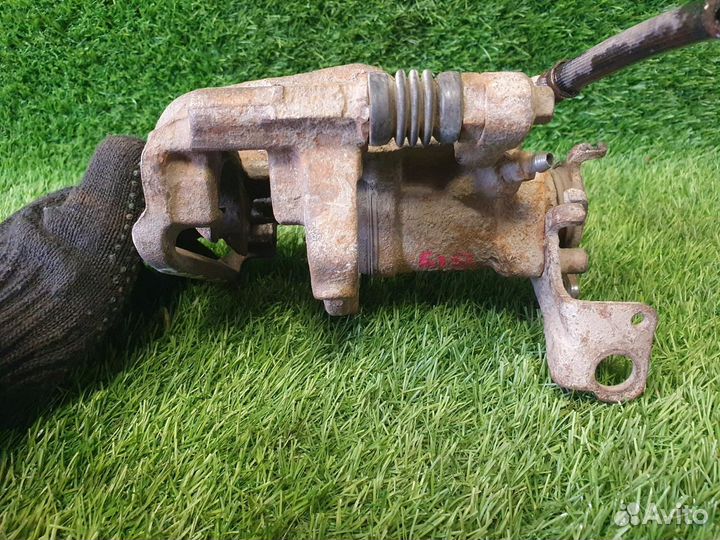 Тормозной суппорт задний правый Chevrolet Cruze