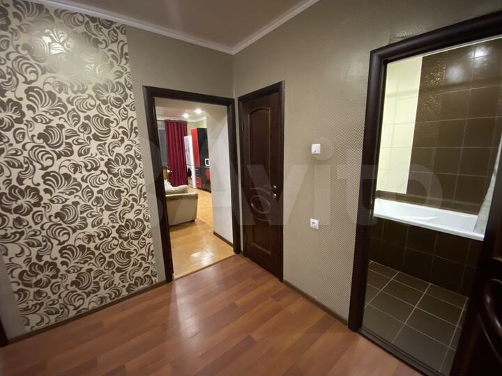 2-к. квартира, 83 м², 5/19 эт.