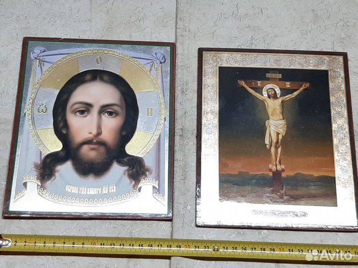 Две современные иконы Спаса