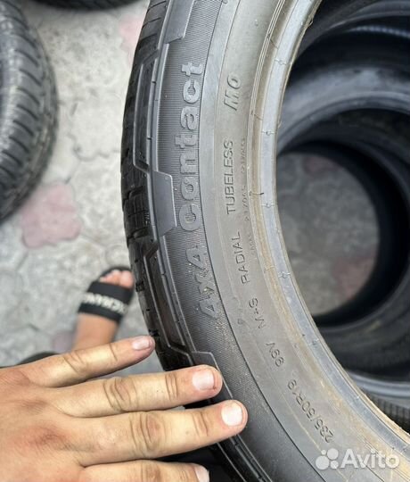 Continental Conti4x4Contact 235/50 R19