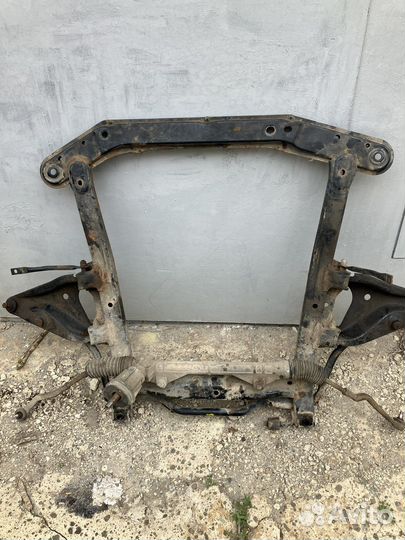 Подрамник рено логан