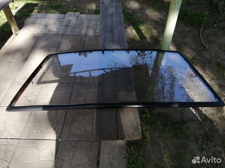 Заднее стекло С подогревом на авто ваз 21099