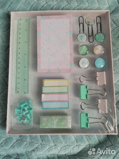 Канцелярский набор подарочный розовый новый