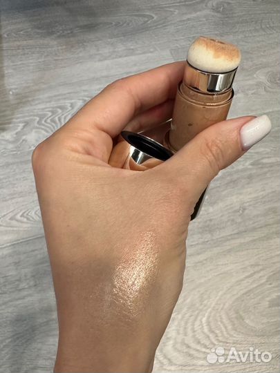 Estee lauder жидкий хайлайтер