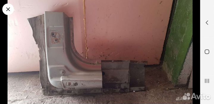 Стойка средняя левая Дастер