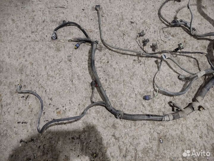 Renault Sandero 1 проводка двигателя