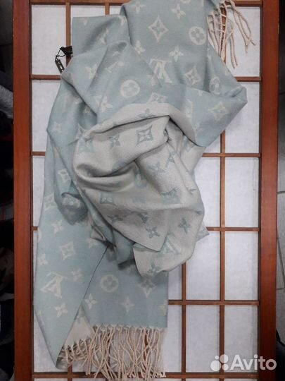 Шарфы и палантины