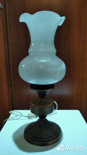 Лампа настольная