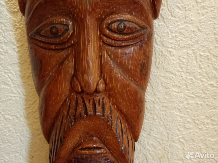 Маска деревянная