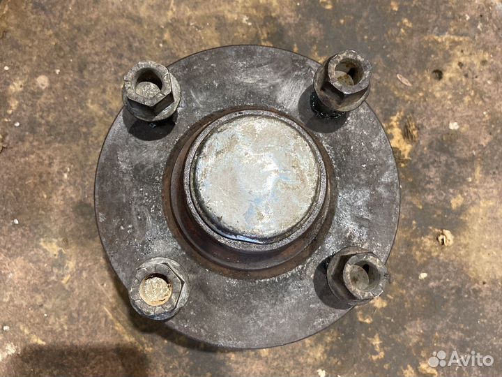 Задняя ступица ауди 80 б4