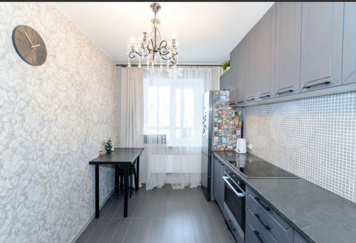 2-к. квартира, 53 м², 9/17 эт.