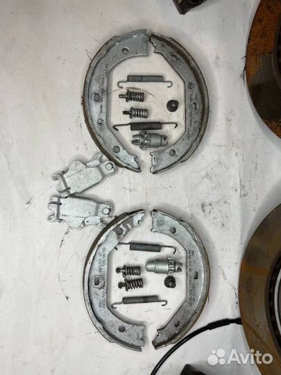 Тормоза комплект Bmw 325I Е91 N53B30 2010