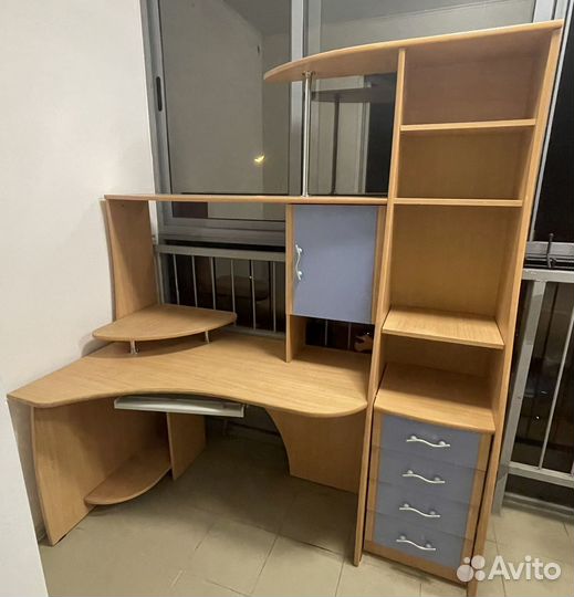 Компьютерный стол