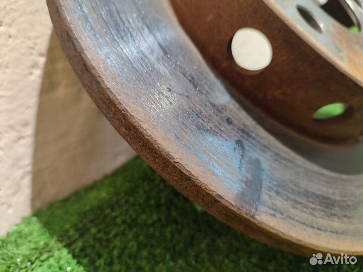 Передний тормозной диск Mercedes-Benz w201 w124