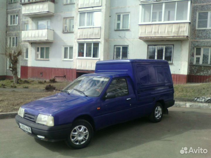 Водитель с личным грузовым автомобилем