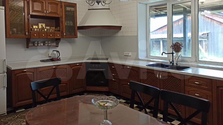 Коттедж 234,1 м² на участке 10 сот.