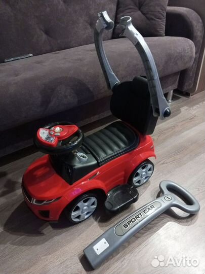 Детская машинка каталка с ручкой